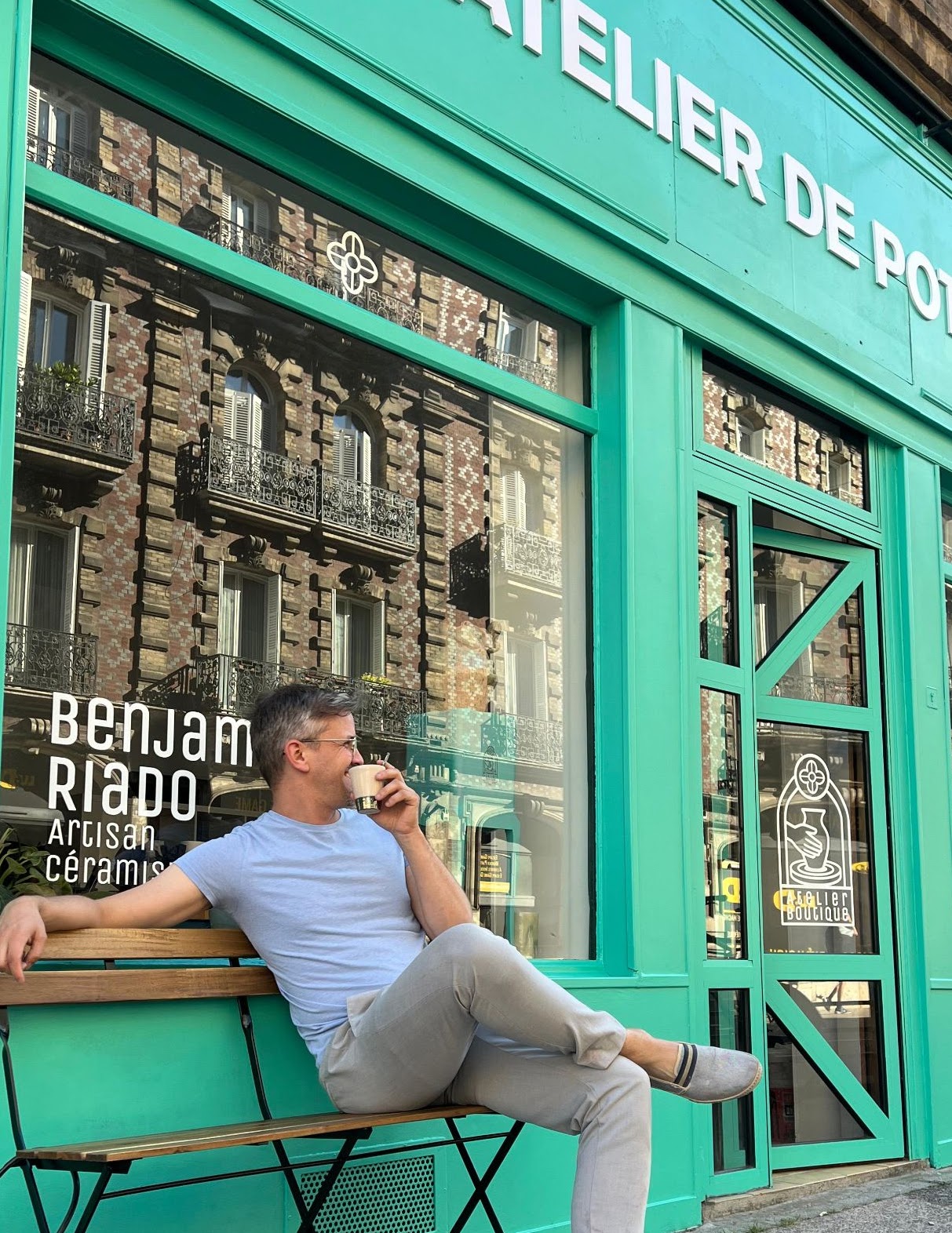 La vitrine turquoise, au 19 rue Alsace-Lorraine, Rouen